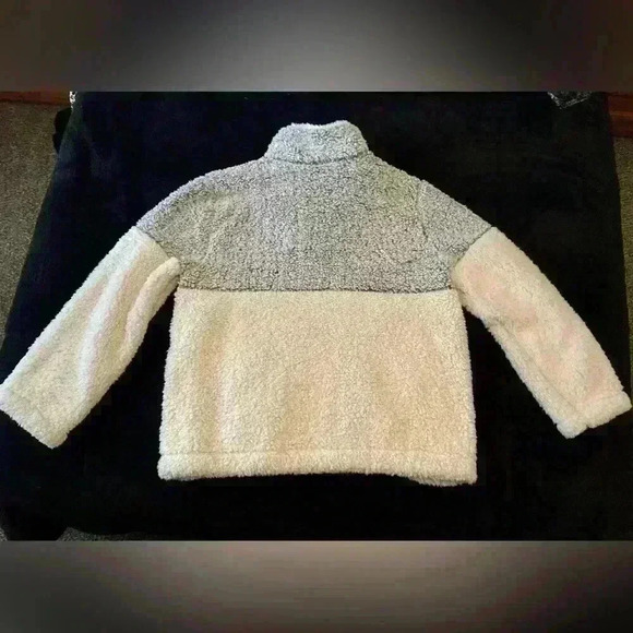 Love Tree Sherpa Pullover Size Medium - Picture 2 of 5